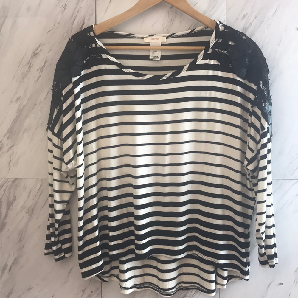 Honeylee | Knot Top | Size Medium | EUC |